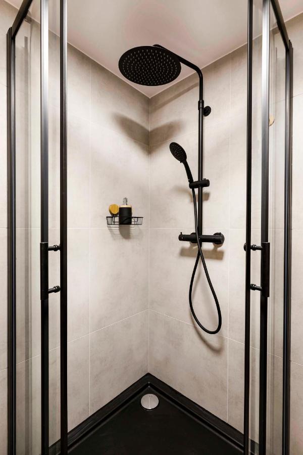 Charming Studio With Kitchen - Old Town, Main Station Cracóvia Exterior foto